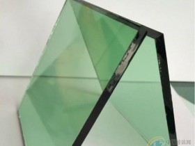 玻璃卡纸是如何生产的 平板玻璃的用途有哪些